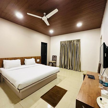 Hotel Grand Indu, 3 Star קולהאפור מראה חיצוני תמונה