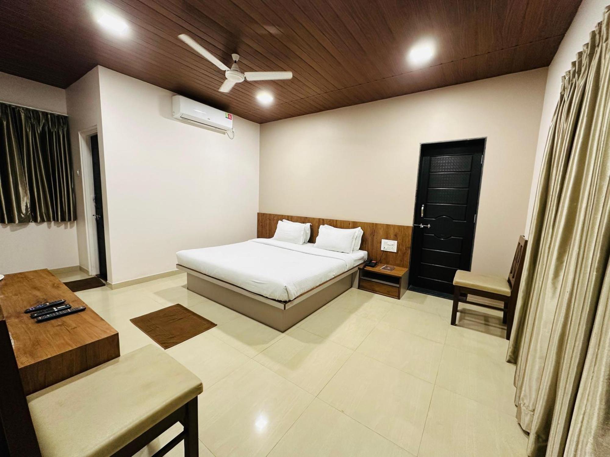 Hotel Grand Indu, 3 Star קולהאפור מראה חיצוני תמונה